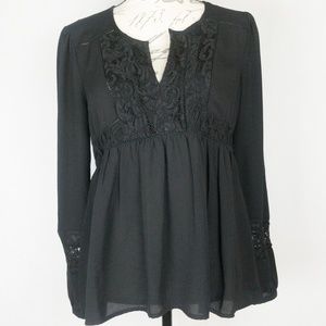 Daniel Rainn Peasant Style Blouse with Beautiful Lace Detailing Size Small
